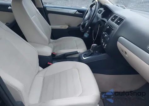 2011 Volkswagen Jetta 2.5L Sel z USA, uszkodzony, nr VIN 3VWLZ7AJ3BM036216